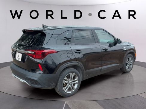 Used 2021 Kia Seltos LX image 7
