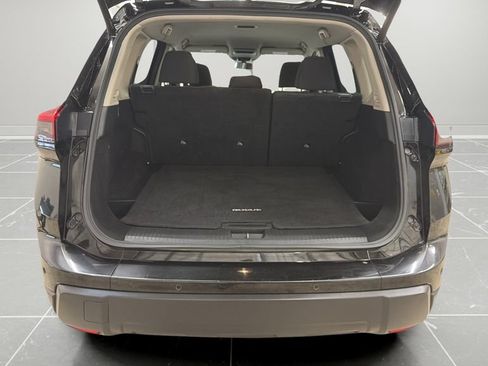 Used 2024 Nissan Rogue SV FWD image 15