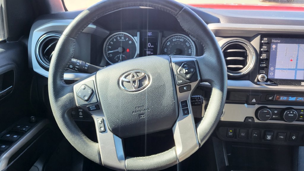 Used 2020 Toyota Tacoma Limited RWD image 29