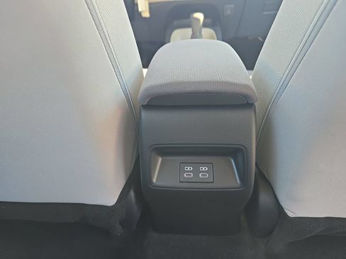 Used 2026 Toyota Corolla LE FWD image 15