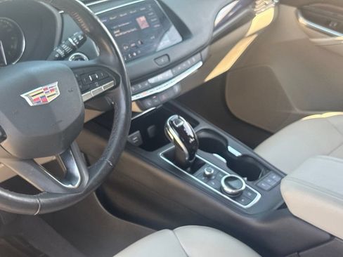 Used 2022 Cadillac XT4 Luxury AWD/4WD image 20