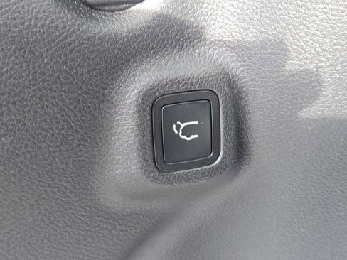 New 2026 Jeep Compass Latitude image 17