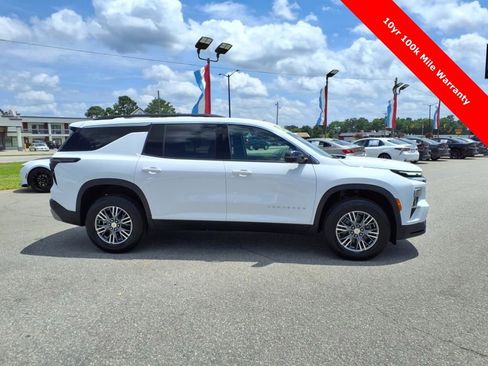 New 2025 Chevrolet Traverse LT w/ Driver Confidence Package image 6