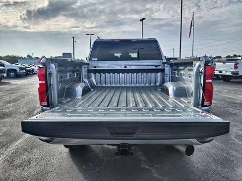 Used 2024 Chevrolet Silverado 2500 LTZ AWD/4WD image 23