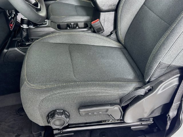 Used 2024 Jeep Wrangler Unlimited AWD/4WD image 23