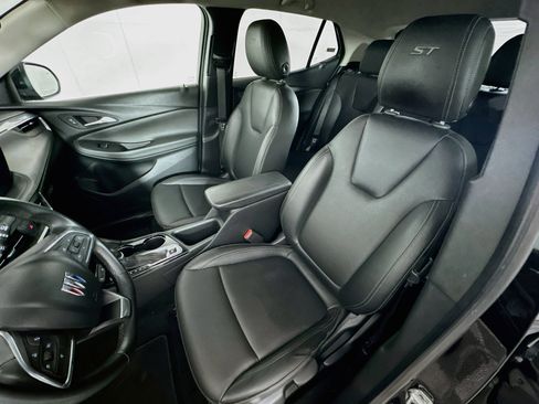 Used 2024 Buick Encore GX Sport Touring FWD image 13