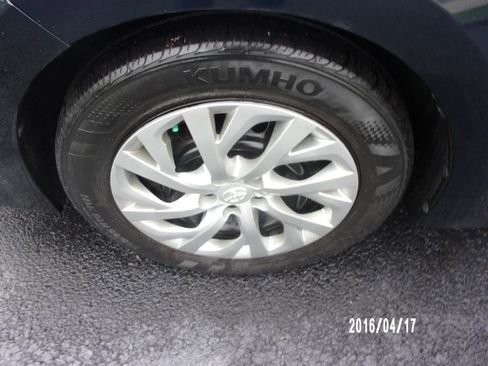 Used 2019 Toyota Corolla LE FWD image 15