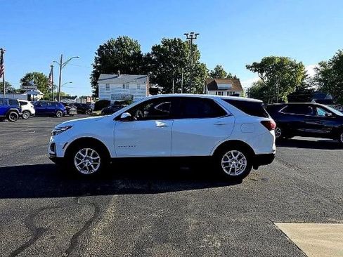 Used 2023 Chevrolet Equinox LT w/ LPO, Floor Liner Package image 4