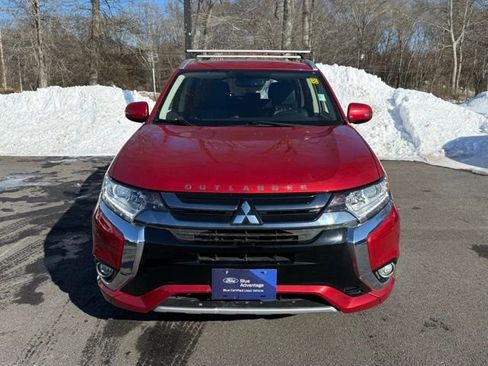 Used 2018 Mitsubishi Outlander 4WD Plug-In Hybrid image 11