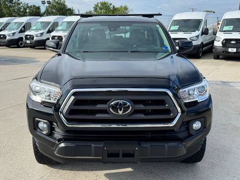 Used 2022 Toyota Tacoma SR5 AWD/4WD image 2