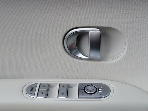 Certified 2024 Hyundai Ioniq 5 SEL RWD image 10