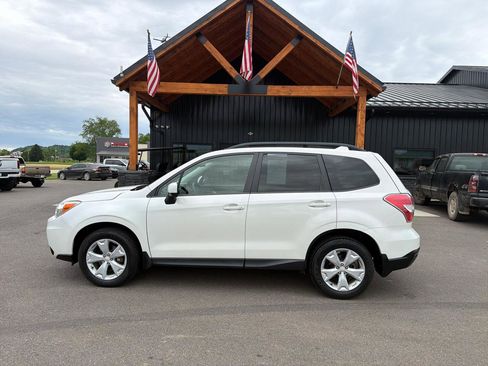 Used 2016 Subaru Forester 2.5i Premium w/ All-Weather Package AWD/4WD image 19