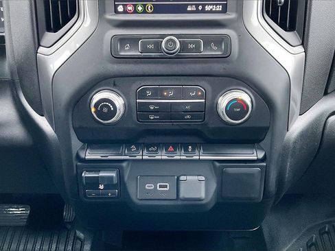 Used 2022 GMC Sierra 2500 Pro w/ Convenience Package image 32