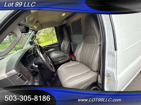 Used 2019 Chevrolet Express 3500 w/ Driver Convenience Package image 6