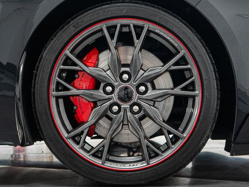 Used 2023 Chevrolet Corvette Stingray Premium Conv w/ Z51 Performance Package RWD image 46