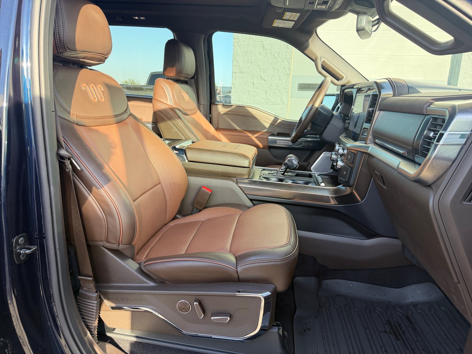 Used 2025 Ford F150 King Ranch w/ FX4 Off-Road Package AWD/4WD image 32