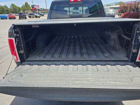 Used 2016 RAM 1500 Laramie w/ Convenience Group AWD/4WD image 8