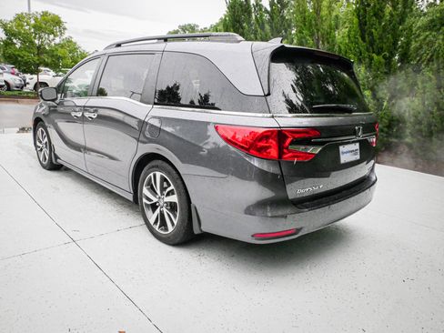Used 2024 Honda Odyssey Touring image 8