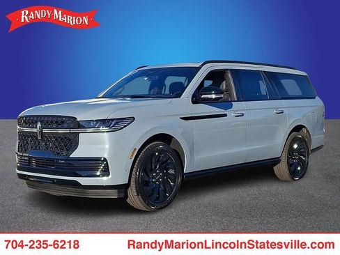 New 2025 Lincoln Navigator L Reserve w/ Jet Appearance Package image 1