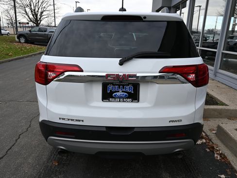 Used 2019 GMC Acadia SLT image 4
