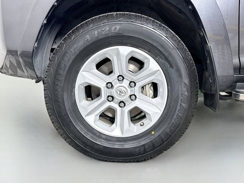 Used 2019 Toyota 4Runner SR5 Premium image 32