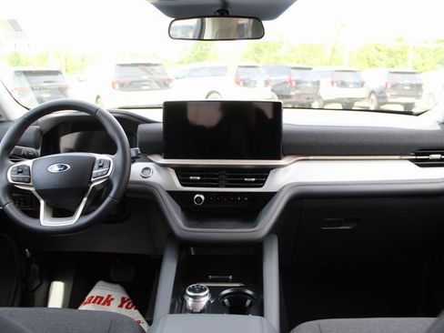 Used 2025 Ford Explorer Active image 22