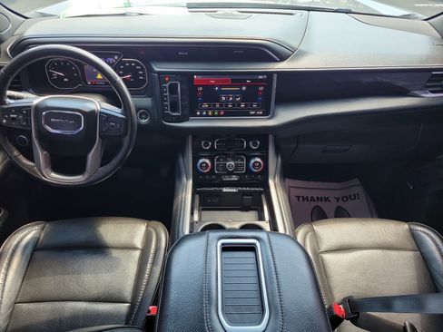 Used 2021 GMC Yukon Denali w/ Denali Premium Package AWD/4WD image 12