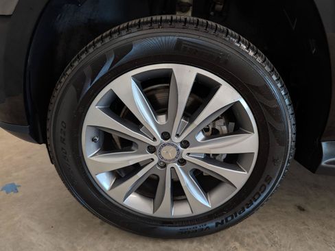 Used 2014 Mercedes-Benz GL 450 4MATIC image 65