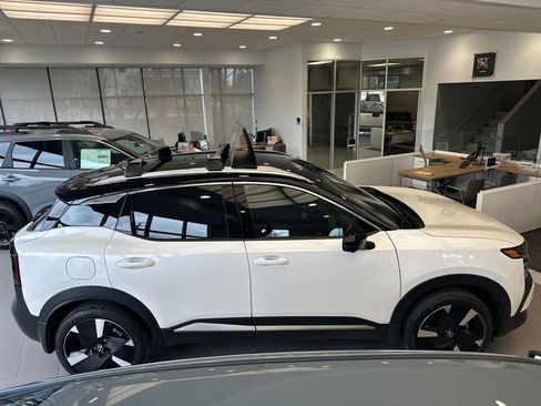New 2026 Nissan Kicks SR w/ Cold Weather Package AWD/4WD image 1