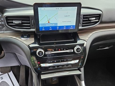 Used 2023 Ford Explorer Limited w/ Equipment Group 301A image 18