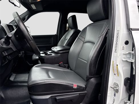 Used 2021 RAM 2500 Tradesman w/ Chrome Appearance Group image 19