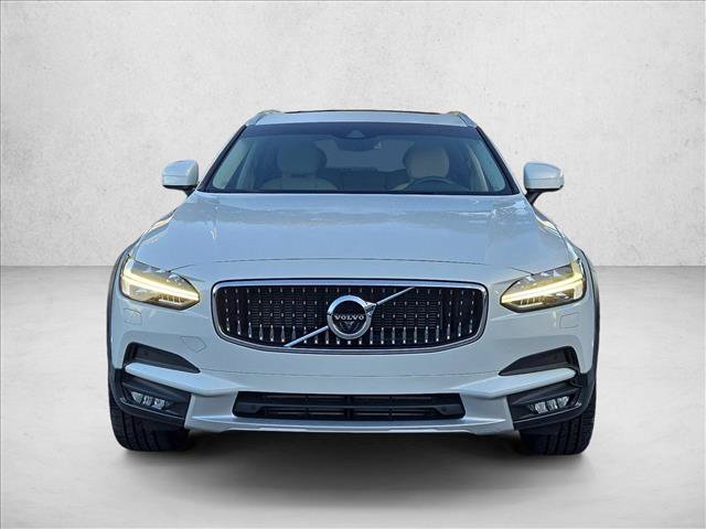 Used 2018 Volvo V90 T6 Cross Country w/ Convenience Package AWD/4WD image 2