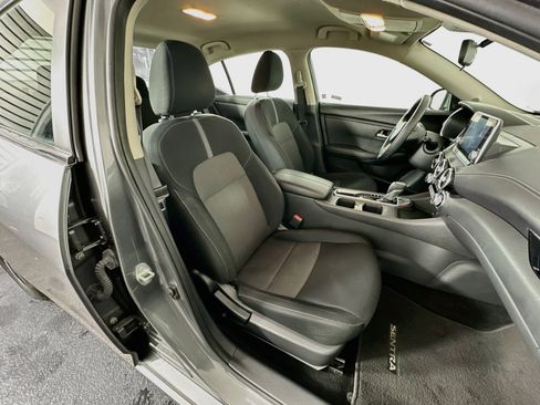 Used 2025 Nissan Sentra SV FWD image 28