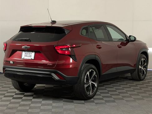 Used 2024 Chevrolet Trax RS w/ Driver Confidence Package image 4