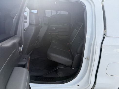 Used 2022 GMC Sierra 1500 SLT image 15