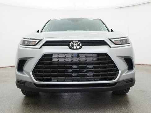 New 2026 Toyota Grand Highlander FWD image 31