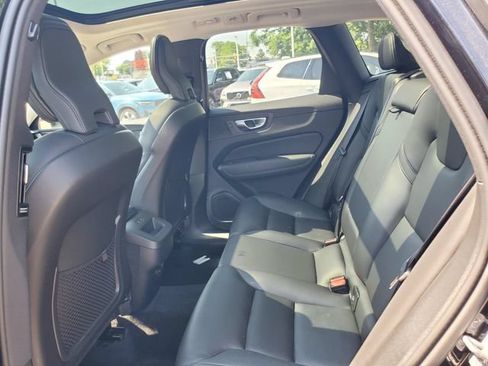Certified 2025 Volvo XC60 B5 Core AWD/4WD image 25