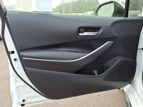 Used 2020 Toyota Corolla SE w/ SE Premium Package image 12