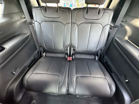 New 2025 Jeep Grand Cherokee L Limited w/ Black Appearance Package image 23