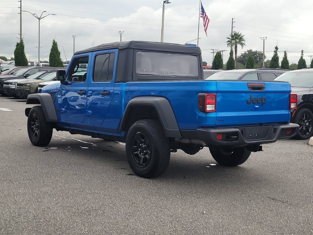 Used 2025 Jeep Gladiator Sport AWD/4WD image 3
