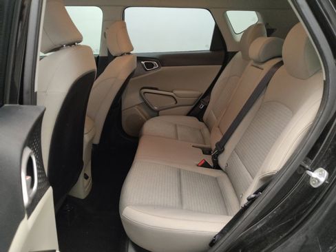 Used 2020 Kia Soul EX image 18