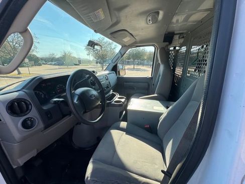 Used 2011 Ford E-250 and Econoline 250 w/ PWR Group image 11