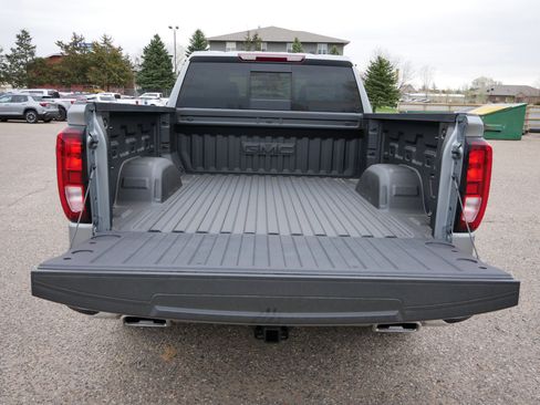 New 2026 GMC Sierra 1500 SLE w/ X31 Off-Road Package AWD/4WD image 10