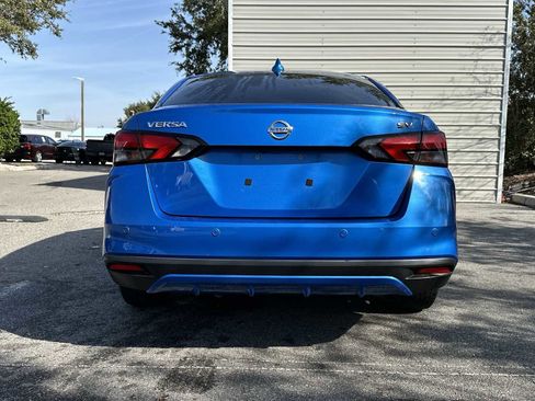 Used 2020 Nissan Versa SV image 5
