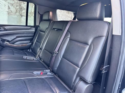 Used 2019 Chevrolet Suburban LT image 17