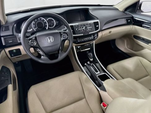 Used 2016 Honda Accord LX image 18