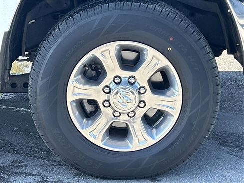 Used 2024 RAM 3500 Big Horn image 10