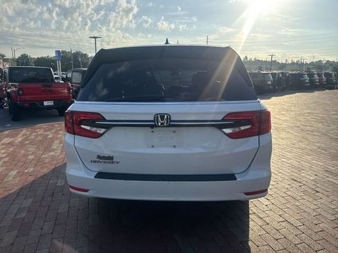 Certified 2024 Honda Odyssey EX-L image 13