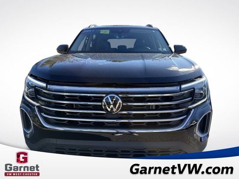 Certified 2025 Volkswagen Atlas SE image 9