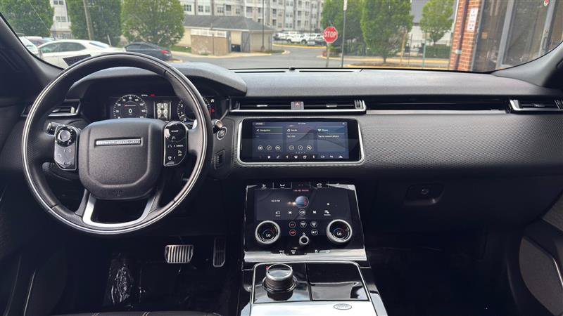 Used 2018 Land Rover Range Rover Velar R-Dynamic SE AWD/4WD image 23